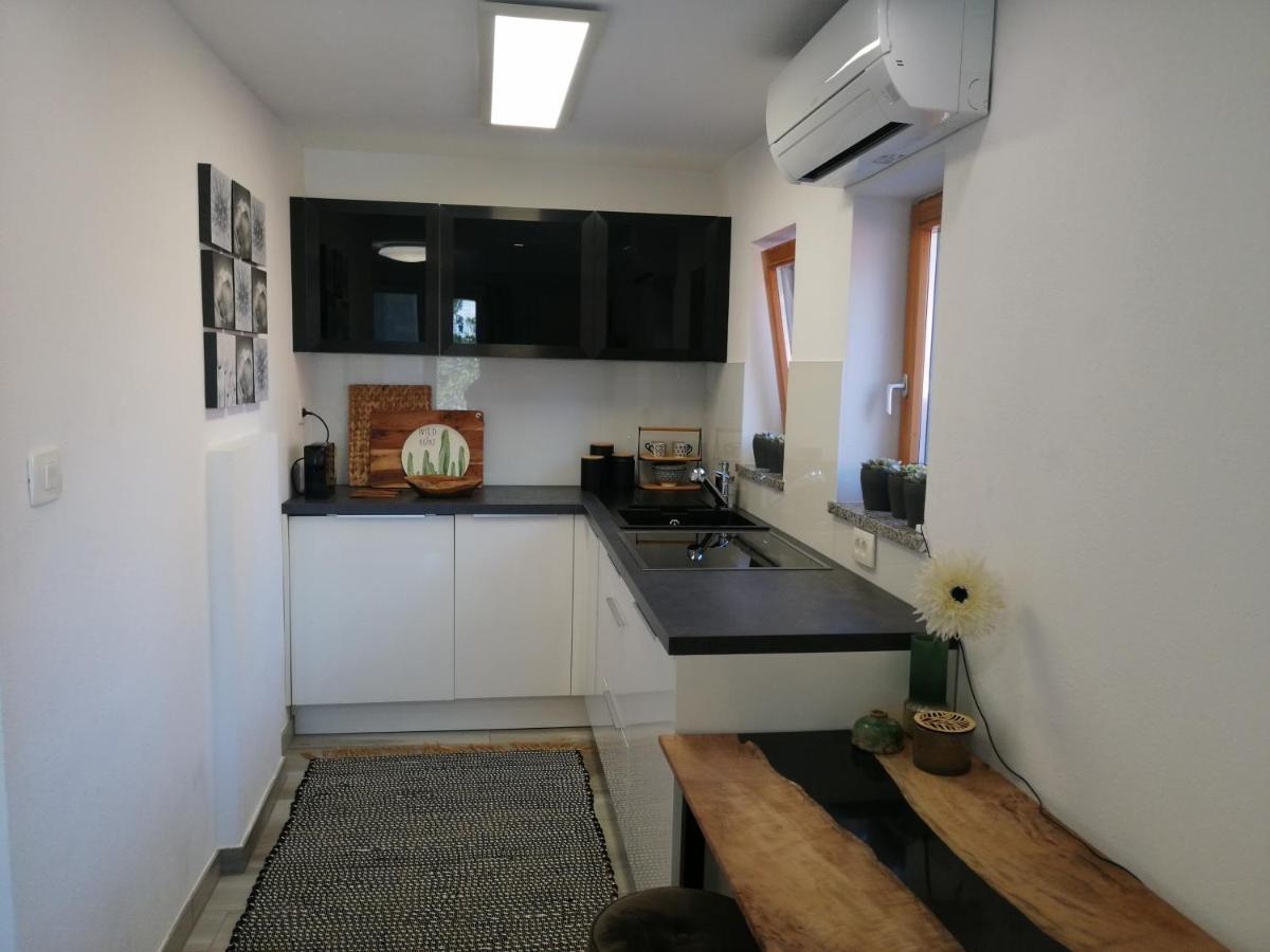 Apartma Medosi อิซอลา ภายนอก รูปภาพ